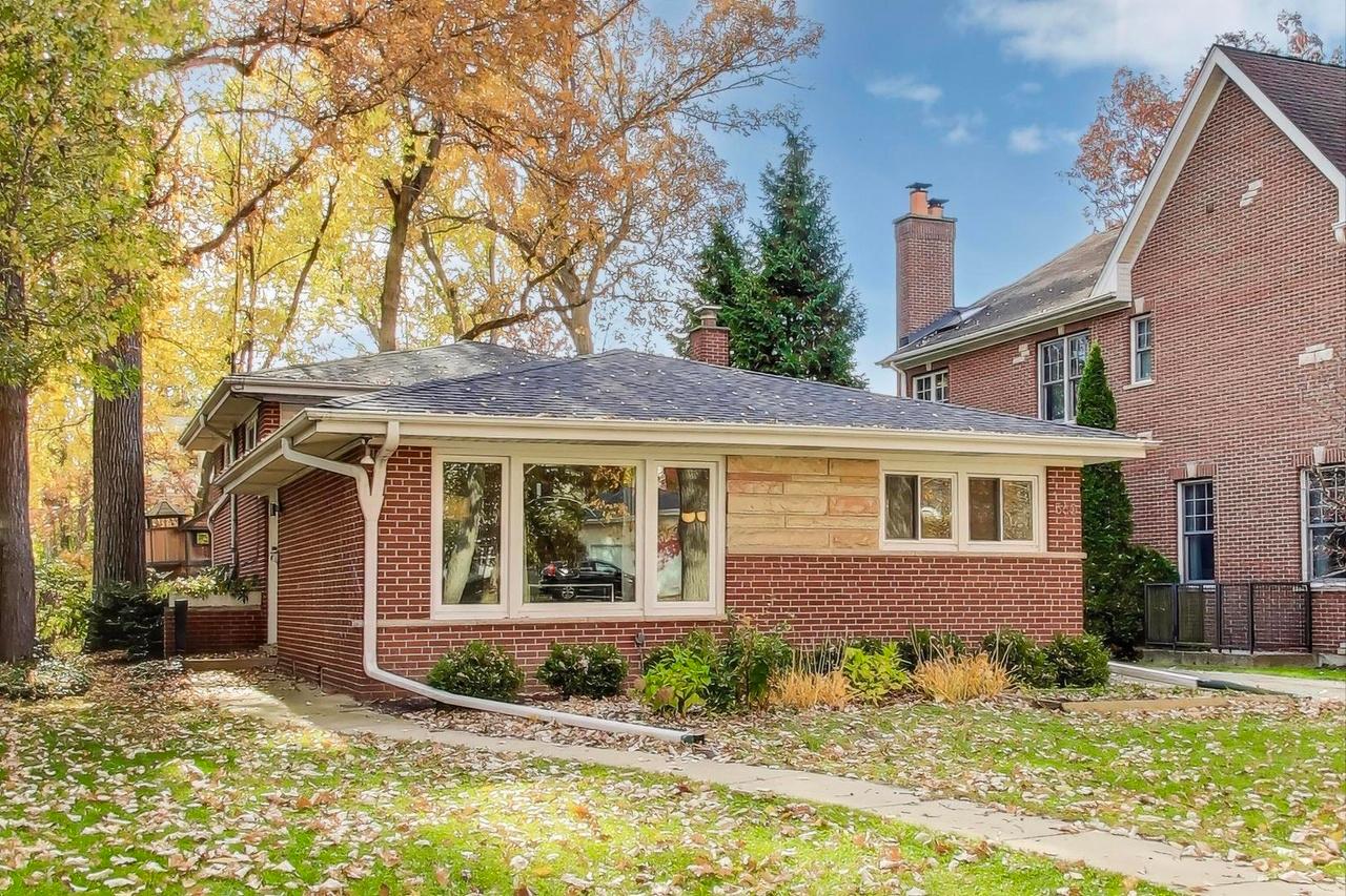 Front of house landscaping ideas